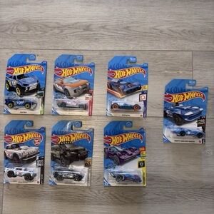 Hot Wheels Cars Lot Of 7 Bellair Cruiser Corvette Pacifica Race Track Rescue